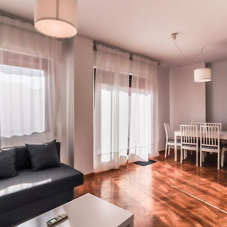 Homenfun Madrid Tetuan エクステリア 写真